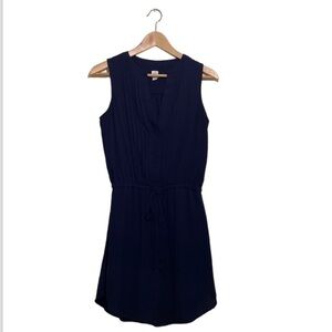 Gap uniform swing navy dress with pockets. Size Xs